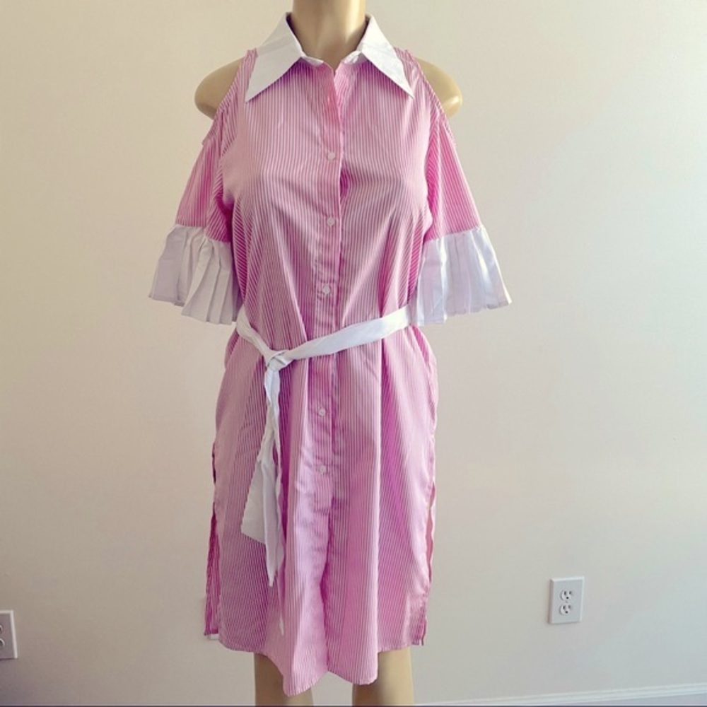 Akaiv Striped Shift Dress